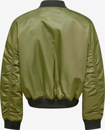 ONLY Between-Season Jacket 'SVEA' in Green