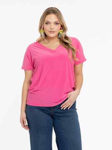 Yoek Shirt in Pink: front