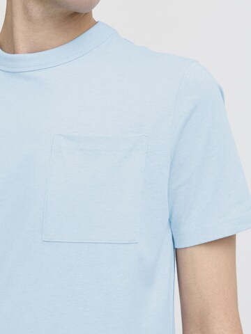 T-Shirt ' CFJASPER mélange tee with chest pocket ' Casual Friday en bleu