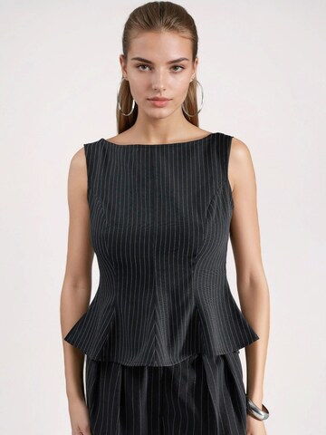 Hiccup Top in Black
