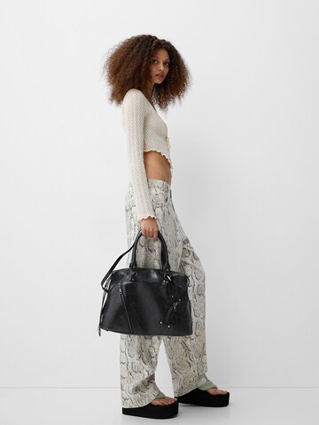 Bershka Käsilaukku värissä musta