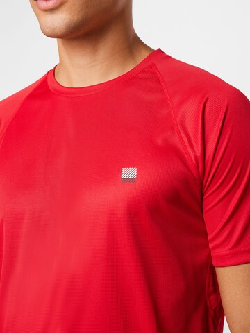 Superdry Toiminnallinen paita 'Train Active' värissä punainen