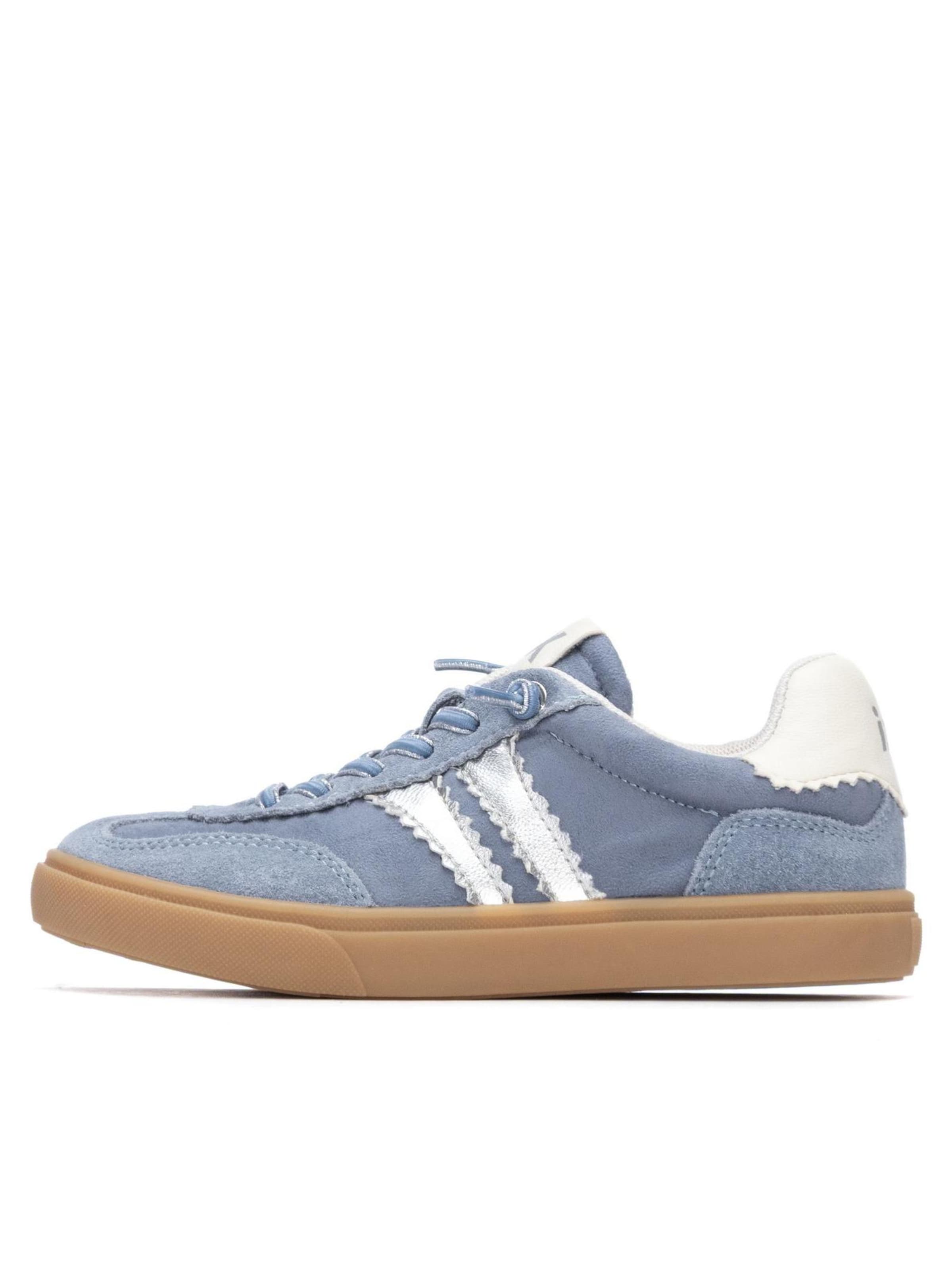 Xti Sneakers in Blue: front