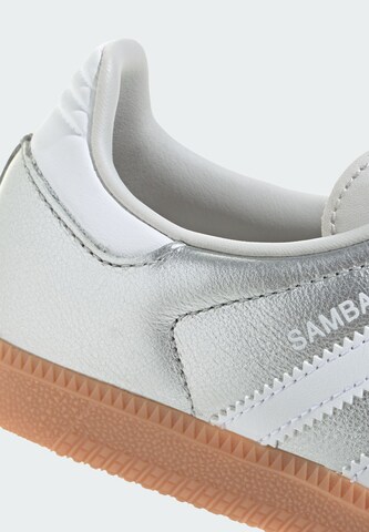Baskets 'Samba' ADIDAS ORIGINALS en argent