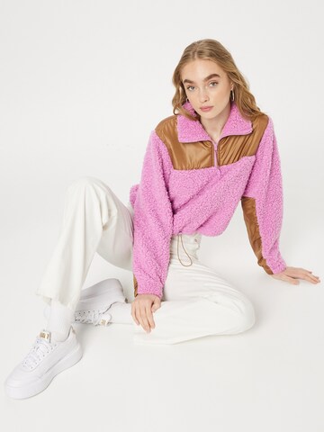 Monki Sweatshirt i pink