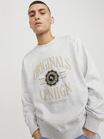 JACK & JONES Sweatshirt in Grau