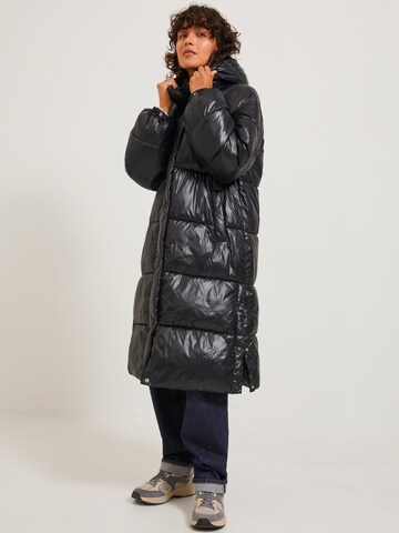 JJXX Winter Coat 'PEARL' in Black