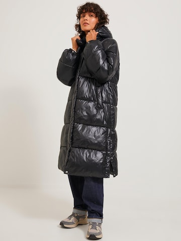 JJXX Winter Coat 'PEARL' in Black