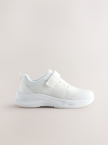 Sneaker di Next in bianco