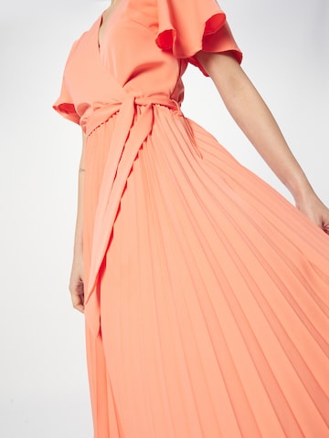 Robe AX Paris en orange