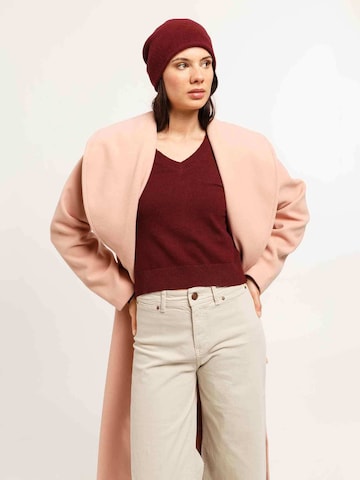 LOEVENICH Beanie in Red: front