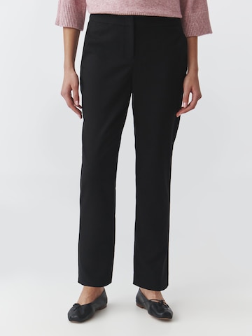 TATUUM Regular Trousers 'OLIA' in Black: front