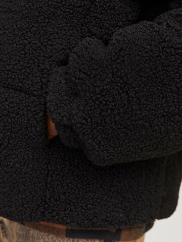 JACK & JONES Winterjas 'JORCamp' in Zwart
