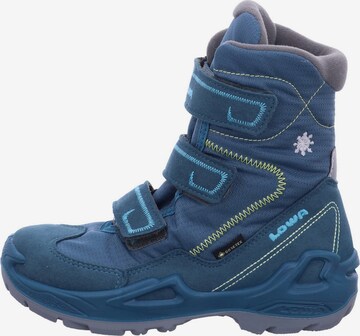 LOWA Boots in Blau