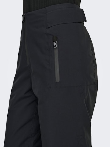 Regular Pantaloni outdoor 'ONPSLOPE' de la ONLY PLAY pe negru