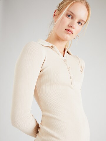 Misspap Kleid in Beige