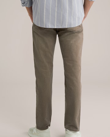 Slimfit Jeans di WE Fashion in marrone