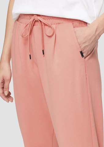 QS - Slimfit Pantalón plisado en naranja