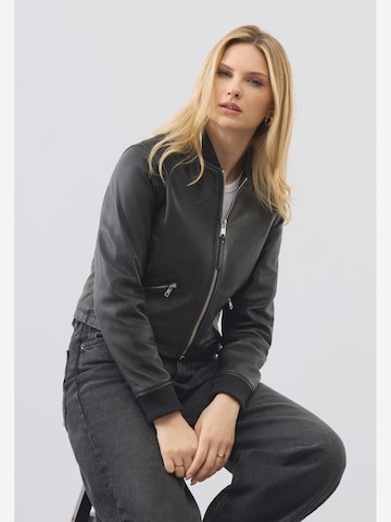Giacca di mezza stagione ' Darcie Bomber ' di Bolongaro Trevor in nero