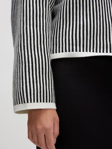 Pullover 'Nohea' di EDITED in nero
