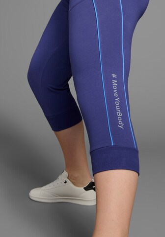 KangaROOS Tapered Sporthose in Blau