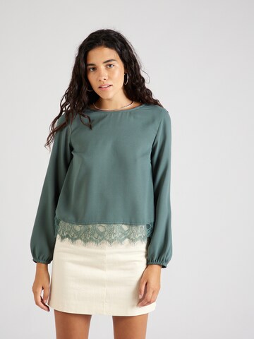 ABOUT YOU Shirt 'Cara' in Groen: voorkant