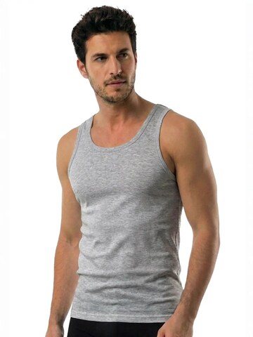 T-Shirt 'Tanktops & Camis' ÖTS en gris : devant