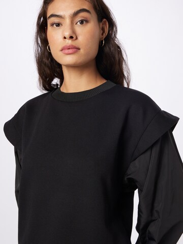 Sisley Sweatshirt in Black