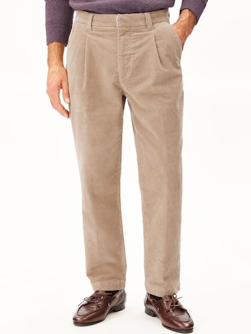 Regular Pantalon à pince 'Taamir' ARMEDANGELS en beige : devant