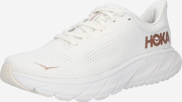 Hoka One One Springsko 'ARAHI 7' i vit: framsida