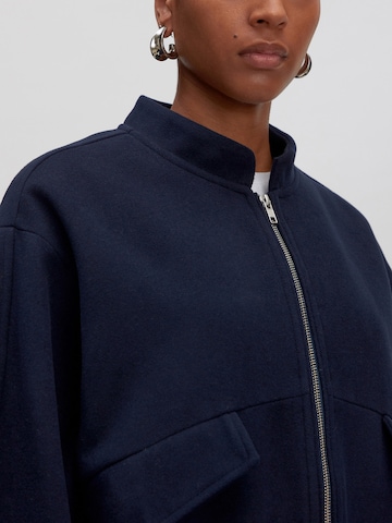 EDITED Tussenjas 'Frieda' in Blauw