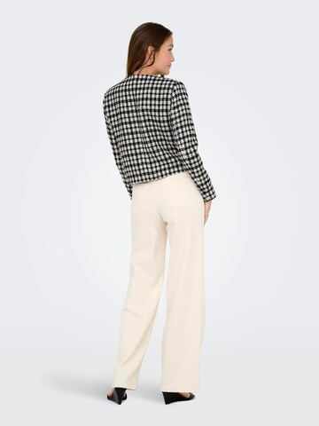 JDY - regular Pantalón plisado en negro