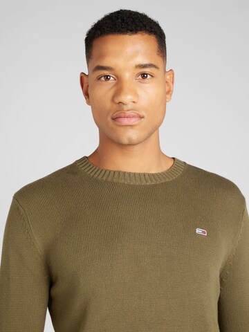 Tommy Jeans Pullover 'ESSENTIAL' in Grün