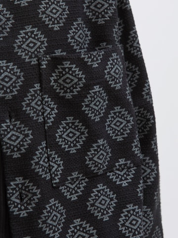 JACK & JONES Tavaline suurus Triiksärk 'JJAZTEK', värv must