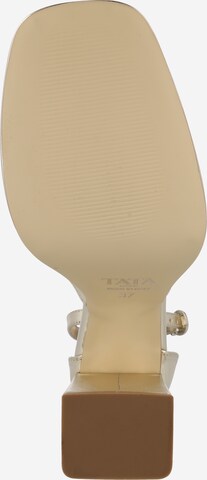 TATA Italia Pumps in Gold