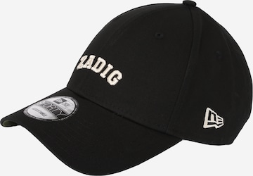 Zadig & Voltaire Lippalakki 'NEWERAxZV' värissä musta: etupuoli