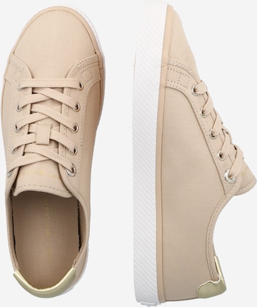 TOMMY HILFIGER Sneakers in Beige