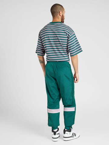 ADIDAS ORIGINALS Tapered Nadrág '80s' - zöld