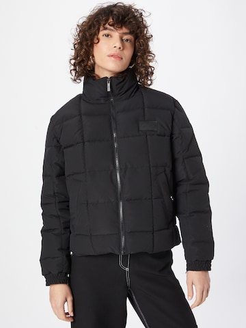 Karl Kani Демисезонная куртка в Черный: спереди