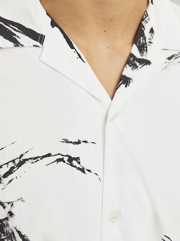 JACK & JONES Comfort fit Button Up Shirt 'Palma Resort' in White