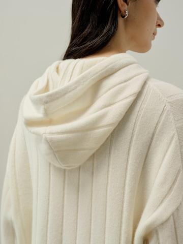 Lilysilk Pullover 'Rippstrick-Pullover mit Kapuze'‌‌ in Weiß