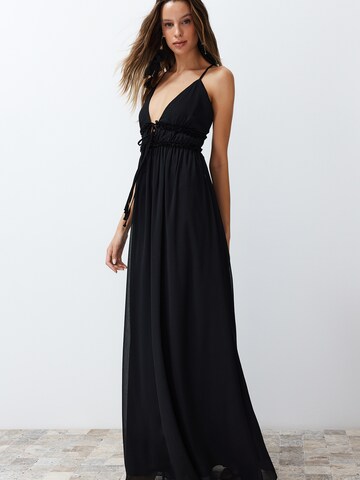 Trendyol - Vestido de noche en negro
