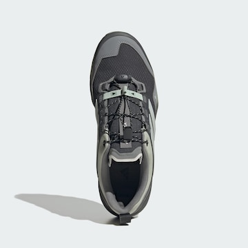 Chaussure basse 'Skychaser' ADIDAS TERREX en gris