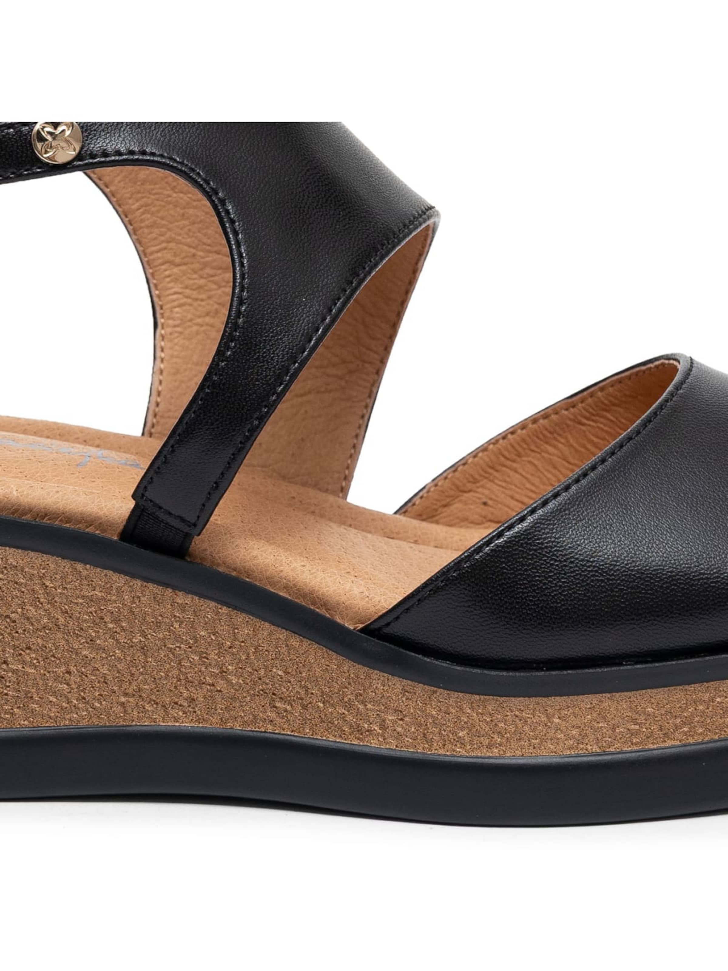 Maciejka Sandals 'K7471-01/00-1' in Black