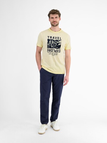 LERROS Modisches Herren T-Shirt mit Brustprint in Gelb