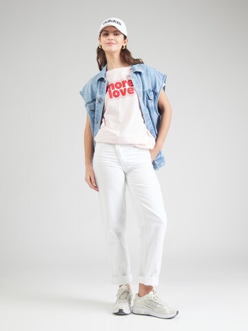 T-shirt 'PCTAMERA' PIECES en blanc