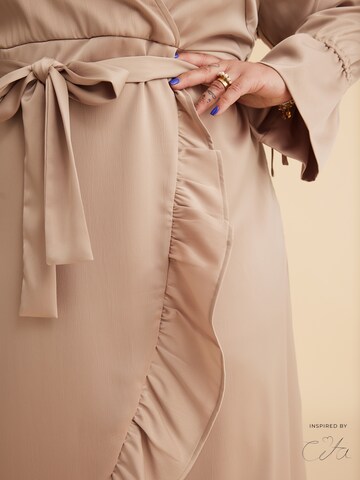 Guido Maria Kretschmer Curvy Kleid 'Hava' inspired by Cita in Beige