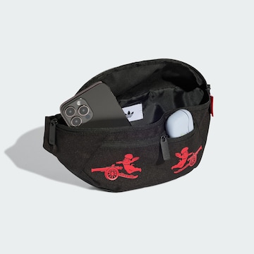 ADIDAS PERFORMANCE - Riñonera deportiva 'Arsenal FC Places+Faces' en negro