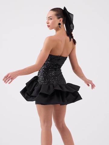 HOLLY LOLLY Sheath dress in Black