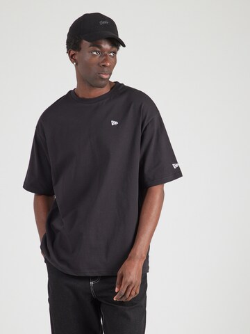 NEW ERA T-shirt i svart